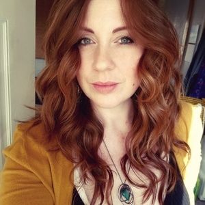 Meet your Posher, Leslie